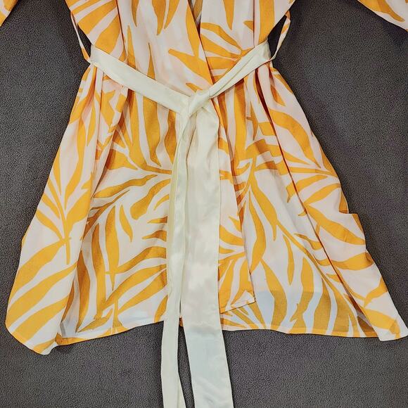 Maison Du Soir Kimono Robe M L Women Short Cream Peach Leaves Silky Tie Waist - Picture 9 of 10
